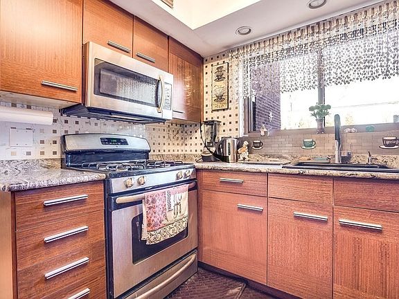 3rd image of 86 Bailey St #306