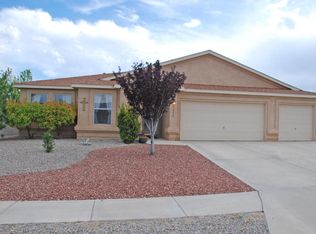 5020 Woodhaven Dr NE, Rio Rancho, NM 87144