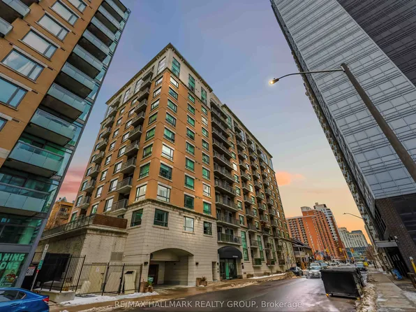 200 Besserer St #808, Ottawa, ON K1N 0A7