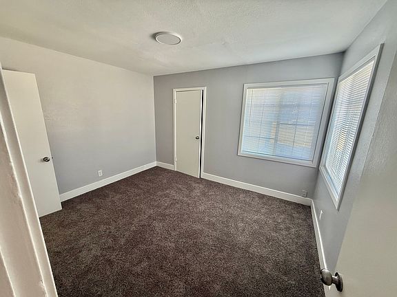 4th image of 271 E Avenue J8