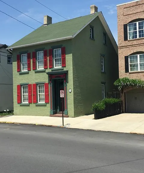 21 E North St #2 — Photo 1