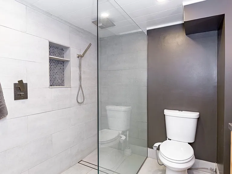 1612 N Roosevelt Ave — Photo 14