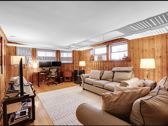 2nd image of 109 S Maple Ave #Garden