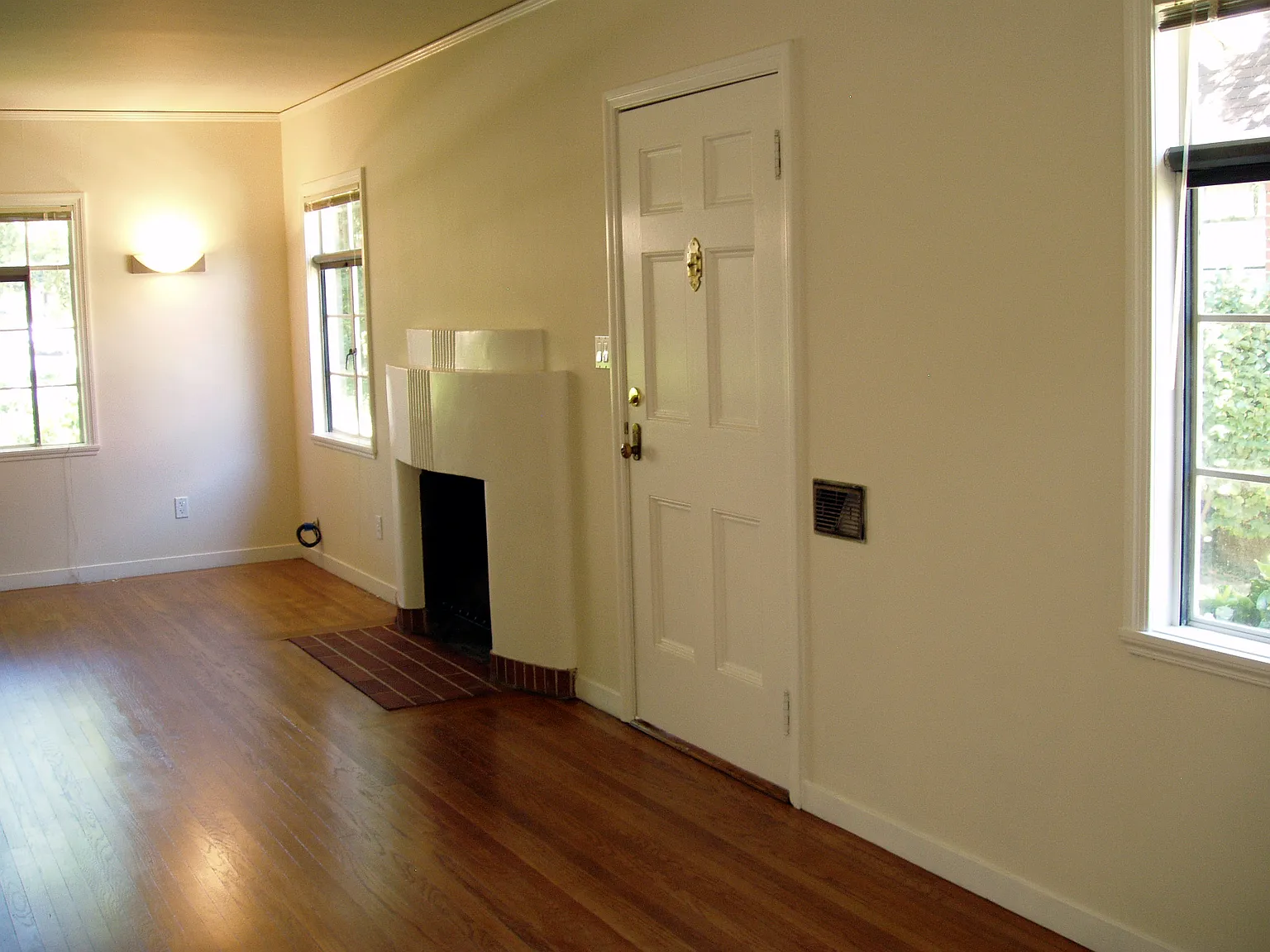 1 bed, 800 sqft, $1,800 — Photo 2