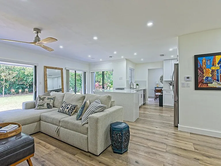 10900 SW 124th Rd — Photo 10