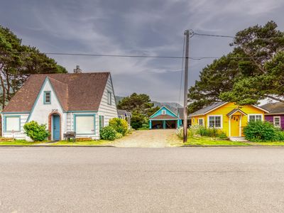 208 W 2nd St #208, Yachats, OR, 97498