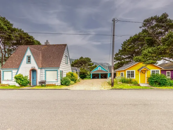 208 W 2nd St #208, Yachats, OR 97498