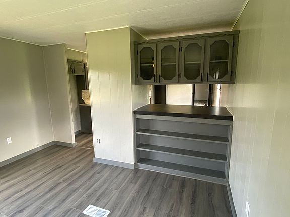 3rd image of 122 Private Road 178
