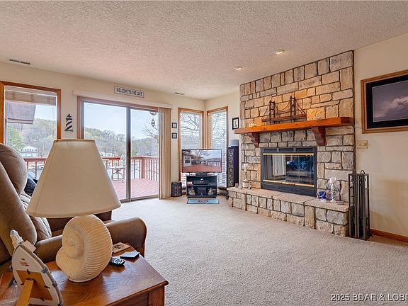 4th image of 2825 Great Lake View Dr