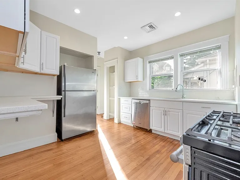 299-301 Alewife Brook Pkwy #3 — Photo 24