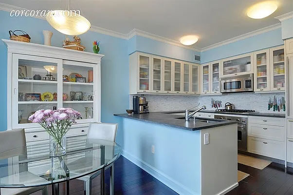 Sold by Corcoran | media 17