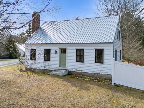 266 South Road, Fremont, NH 03044