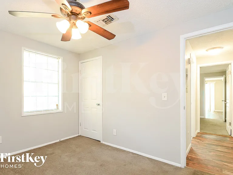 2536 Oak Leaf Ln — Photo 11
