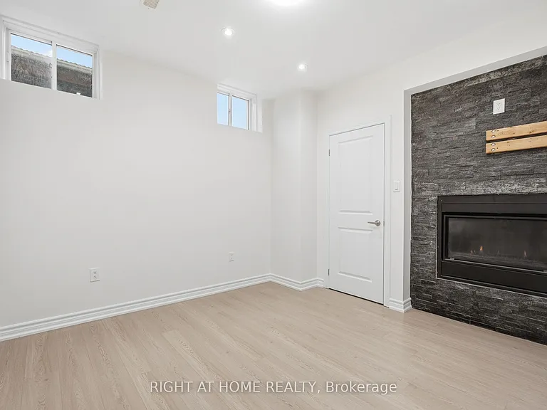 201 Donald Sim Ave #BASEMENT — Photo 17