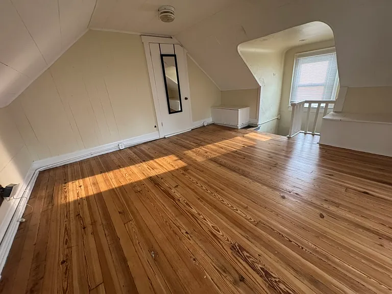 113 E Oakland Ave — Photo 22
