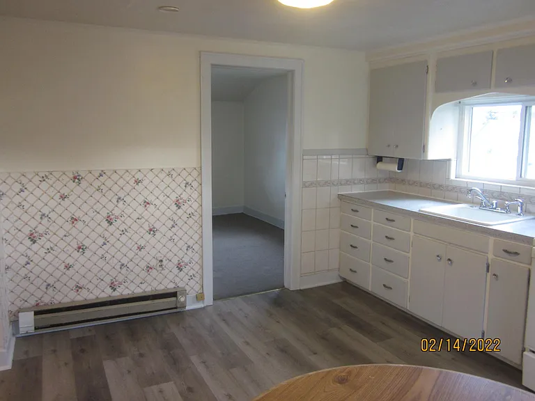 1524 E 1st Ave #4 — Photo 6