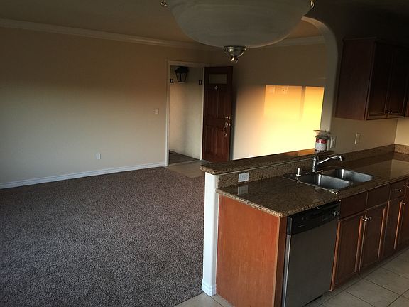 4th image of 792 Avocado Ave Unit 11