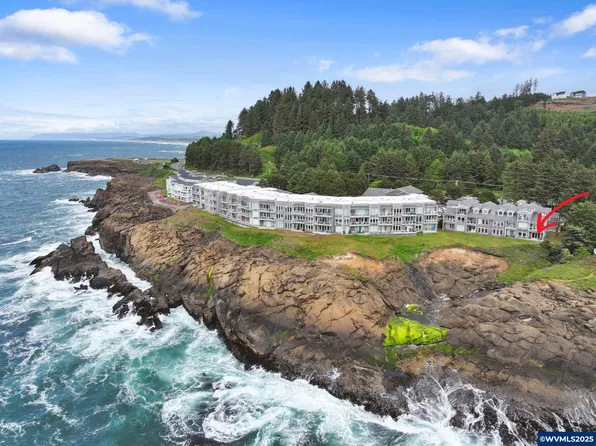 1113 N Highway 101 Unit 1, Depoe Bay, OR 97341