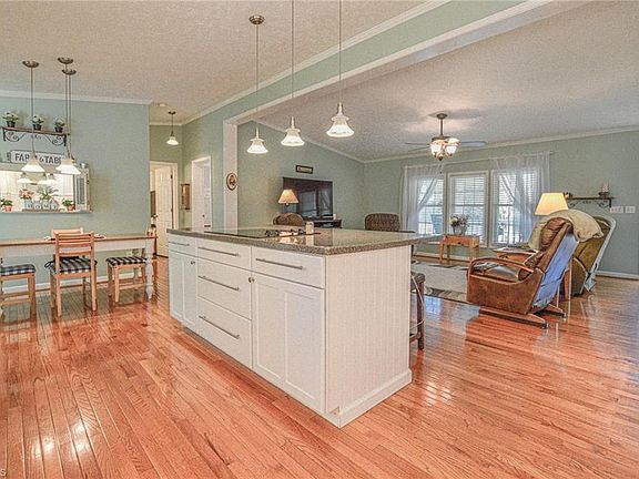 5th image of 255 Jada Dr