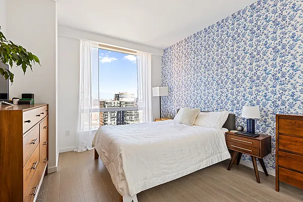 Rented by Compass | media 17