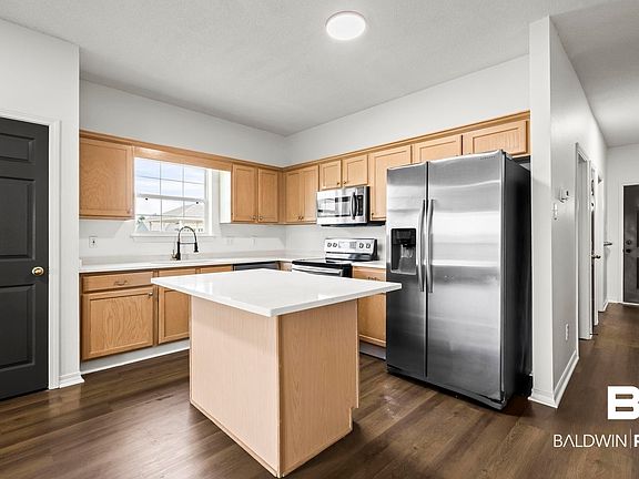 5th image of 2651 S Juniper St APT 705
