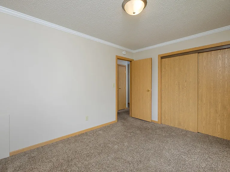 Fargo, ND Birchwood 2 Apartments | Bedroom