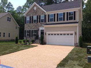 204 Cape Lndg, Yorktown, VA 23693