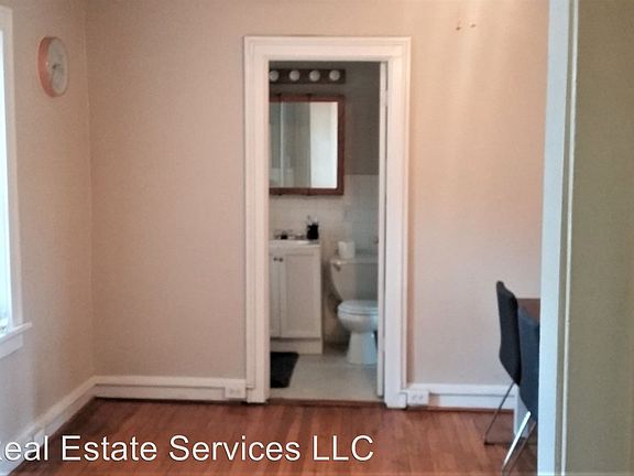 4th image of 3606 Roanoke Pkwy APT 7