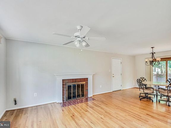 4th image of 9325 Walking Horse Ct