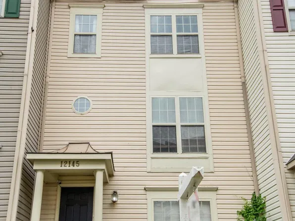 12145 Amber Ridge Cir, Germantown, MD 20876