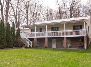 530 E Pine St, Grove City, PA 16127