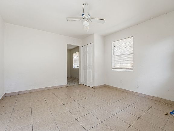 2nd image of 406 NW 7th Ct #4