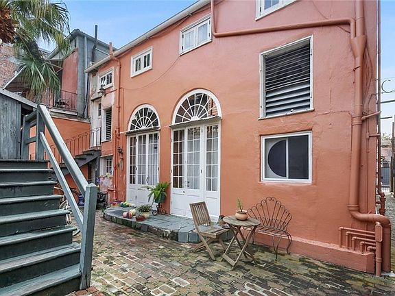 4th image of 817-19 Saint Ann St