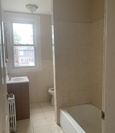5th image of 453 Hillside Ave