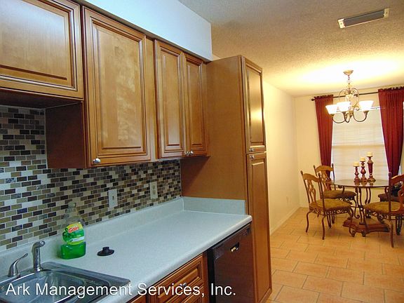4th image of 763 E Warren Ave