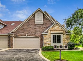 865 Fountain View Dr, Deerfield, IL