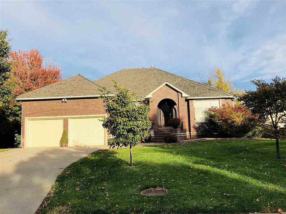 1st image of 2002 Circle Lake Dr