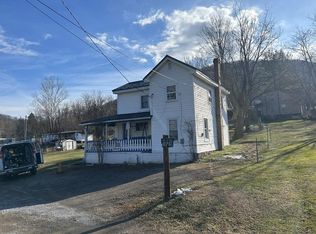 1352 Plum St, Saxton, PA 16678