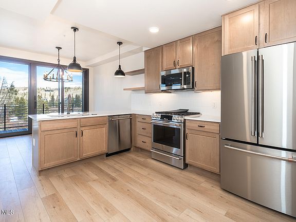 4th image of 720 BAKER Drive #304