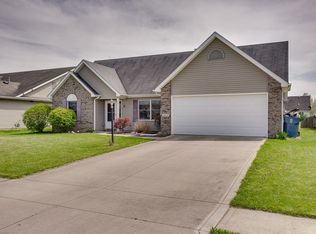 1021 Amber Willow Way, Huntertown, IN 46748