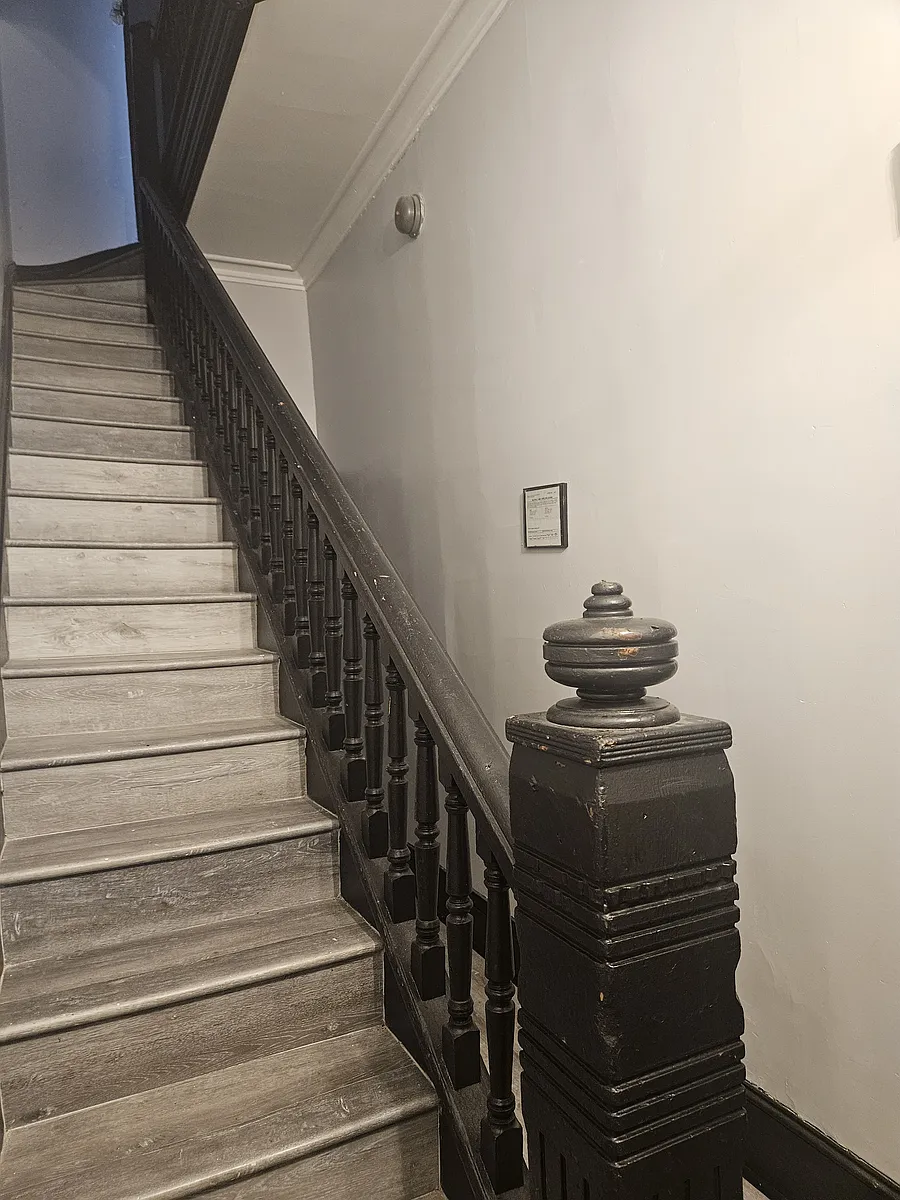 Building Photo - 1909 McCulloh St #2