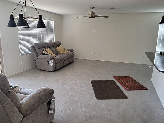 4th image of 1764 E Fontana Dr