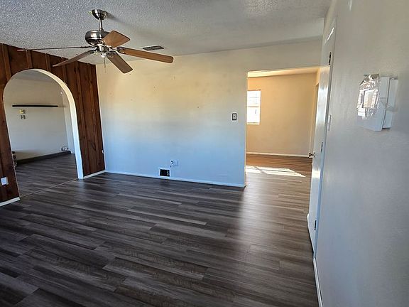 3rd image of 621 Starlite Dr