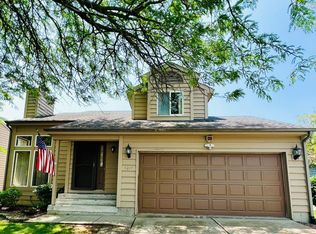 1310 Cross Creek Rd, Valparaiso, IN 46383