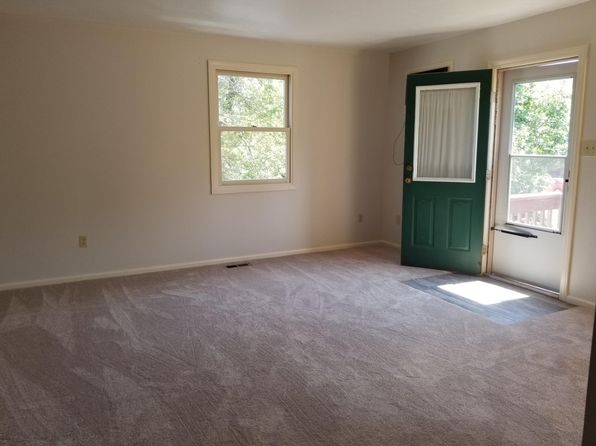 803 Station St APT 3