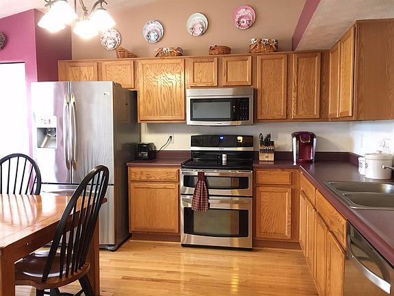 5th image of 1056 Wild Flower Ln