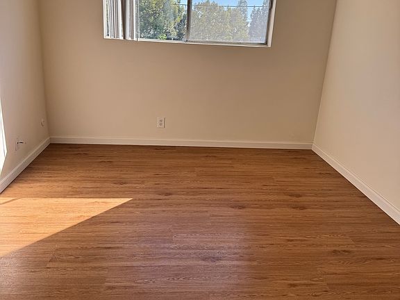 5th image of 428 E Cypress Ave #H