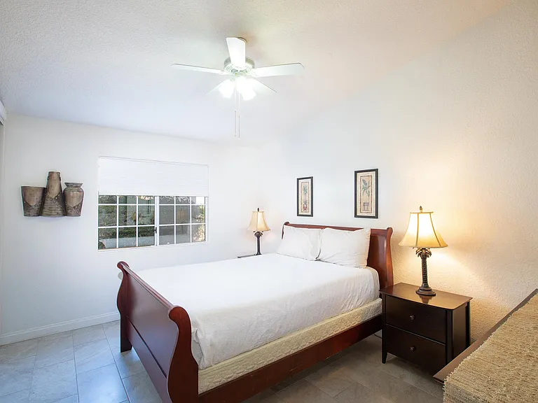 51880 Avenida Madero — Photo 7