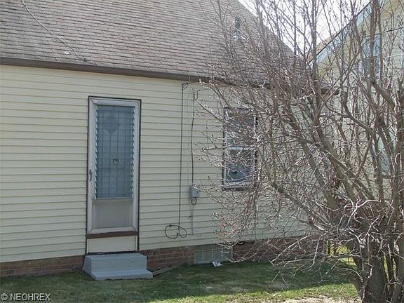 2nd image of 15611 Westview Ave