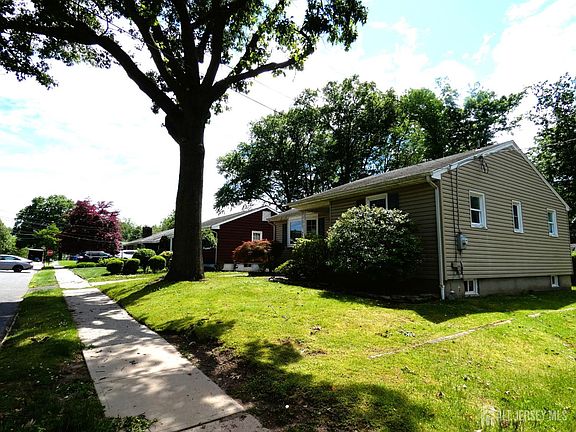 2nd image of 633 S Lincoln Ave